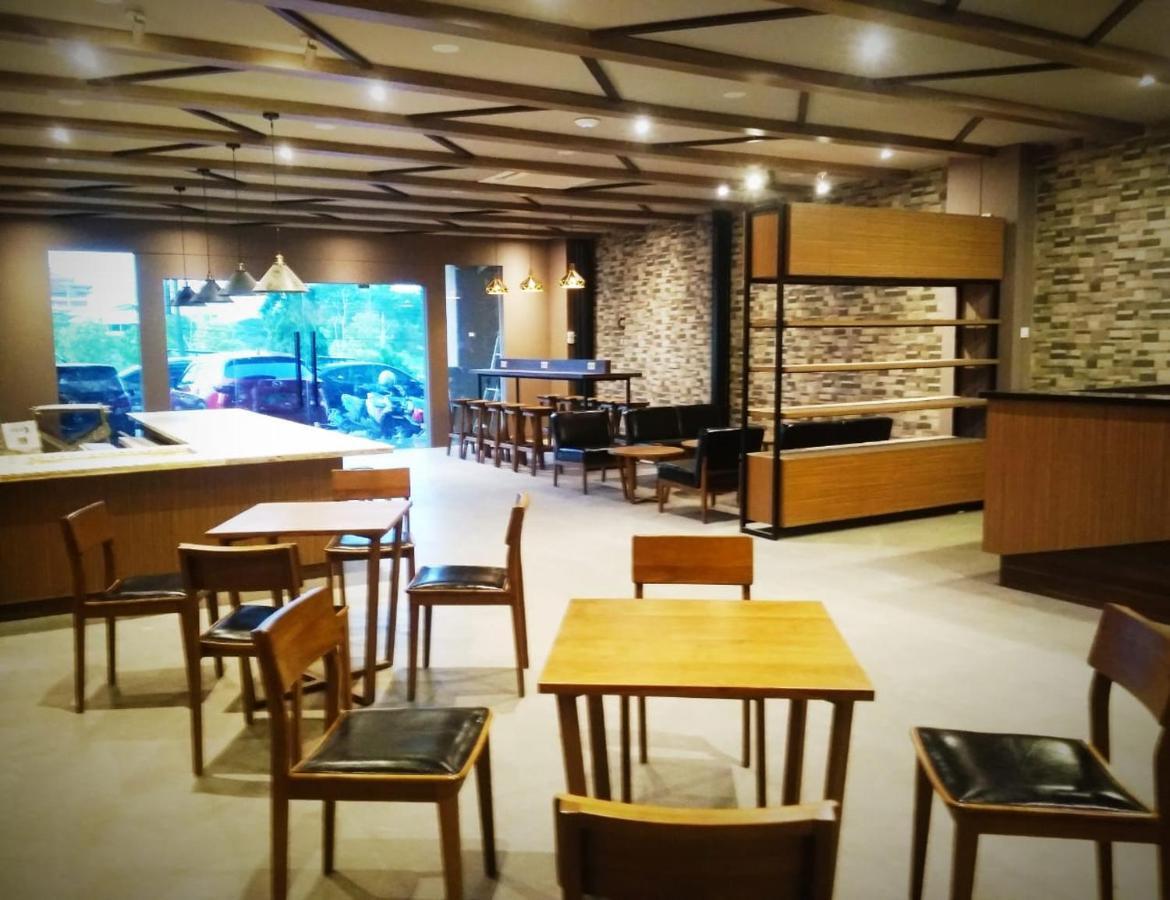Hotel Marina Airport Semarang Eksteriør bilde